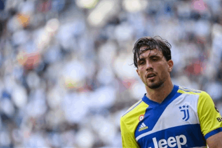 法兰克福主帅对佩莱格里尼失去耐心 但球员很难冬窗回尤文