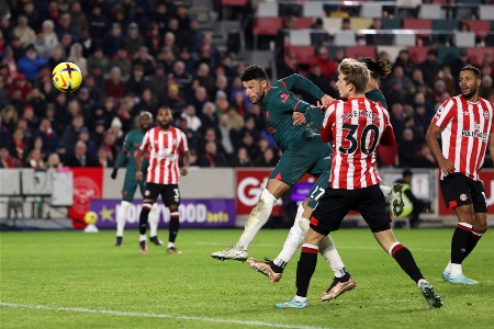 英超：利物浦1-3连胜终结，科纳特乌龙+被断球丢分