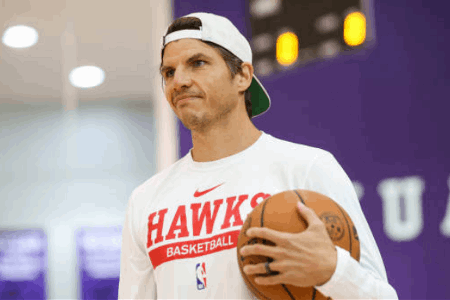 科沃尔将担任老鹰的总经理助理