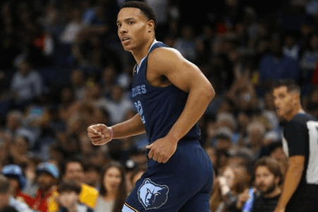 NBA-福克斯17+10 莫兰特缺阵 国王22记三分射穿灰熊