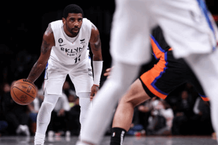 欧文本赛季四次第四节得分20+，联盟第一