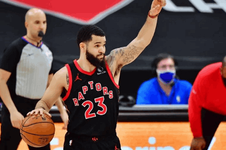 美记：范弗里特想效仿希罗 得到一份4年1.3亿美元的续约合同