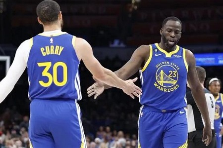 可喜可贺！勇士本赛季首次在客场取得连胜