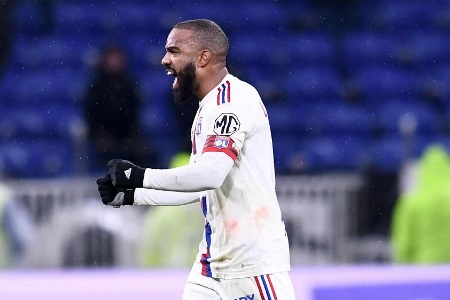 法国杯情报：里昂阵容完整，里尔主力前锋继续缺阵