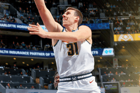 NBA：约基奇30+16+10 鲍尔18+9+12 掘金七人上双擒黄蜂