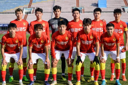 广州队上赛季末已结清工资，足球相关板块业务都正常运转
