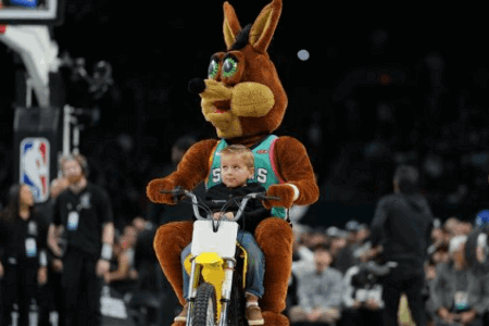 马刺遭遇14连败 创队史最长连败纪录