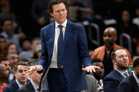 老鹰开始正式讨论聘请斯奈德为新任主帅