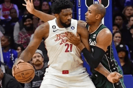 恩比德生涯14次单场至少40分10板5助 超越张伯伦排名队史第一！