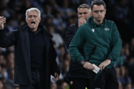 意甲情报：拉齐奥主力中场黄牌停赛，穆帅嘲讽同城对手