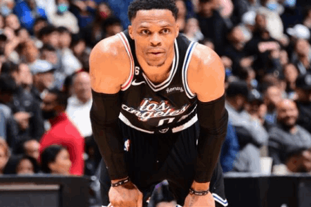 威少首节11分，后三节8中1加4罚1中仅得3分5失误