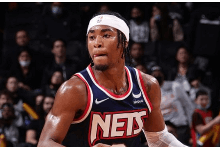 篮网将为双向球员大卫-杜克提供一份标准合同