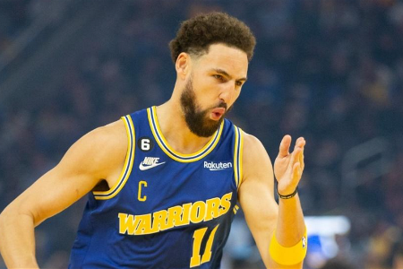 勇士本赛季4次单场至少命中25+三分 NBA史上第4队！