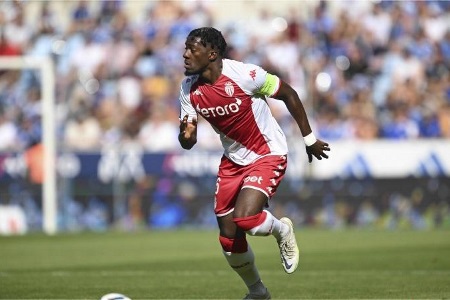 队报：曼联接近签下中卫迪萨西，摩纳哥要价4-5000万欧元