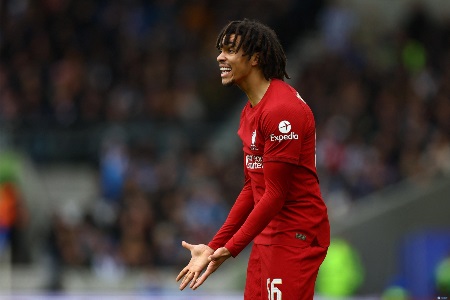 阿诺德：共事过最好队友是萨拉赫，面对过最优秀对手是梅西