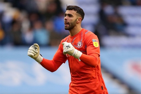 天空：曼联正在考察一些门将，包括迪奥戈-科斯塔和拉亚