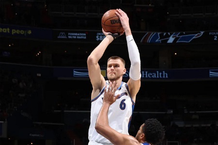 美记：波尔津吉斯正考虑执行下赛季价值3600万美元的球员选项