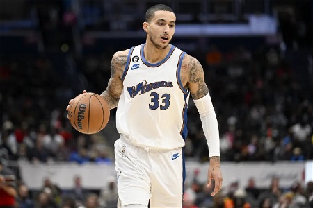 Woj：库兹马已拒绝执行球员选项 成为完全自由球员