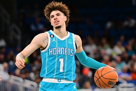 5年2.6亿顶薪续约！美媒：拉梅洛拿的钱是乔丹15年球员生涯的3倍