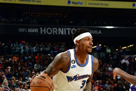 Shams：比尔预计会作为球队首发控卫进入太阳训练营