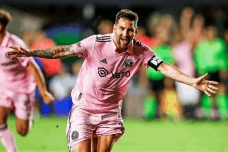 ESPN：梅西生涯已打入700粒非点球进球，足坛唯一