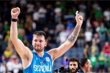 媒体人：东契奇缺席斯洛文尼亚与中国男篮的热身赛 他在28日归队