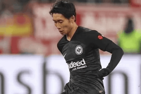 佩杜拉独家：税后400万欧+奖金，镰田大地接近加盟拉齐奥