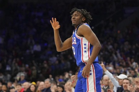 马克西谈哈登申请交易：他是职业球员 他做事是有原因的