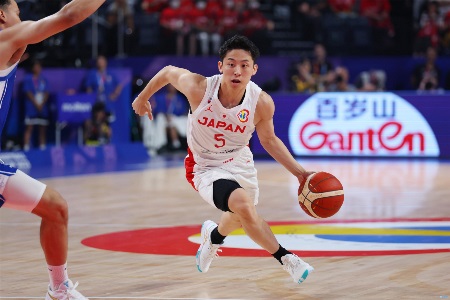 杨毅：日本体教结合 而中国体教分离&175的小孩就不可能打球