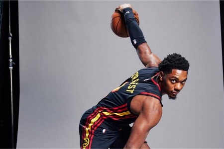 美记：老鹰将与后卫特伦特-福里斯特续签一份双向合同