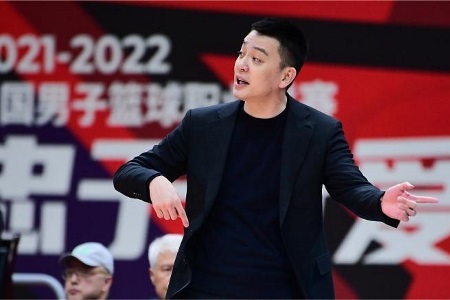 媒体人：杨鸣加入NBL球队辽宁益胜篮球俱乐部管理层 ​​​