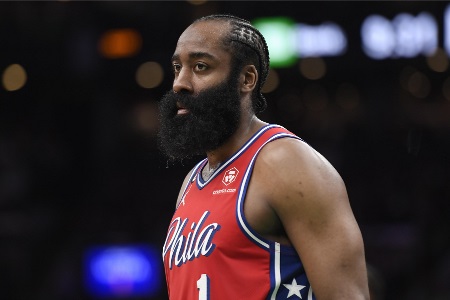 名记：被76人在机场劝返是压垮双方和解可能的最后一根稻草