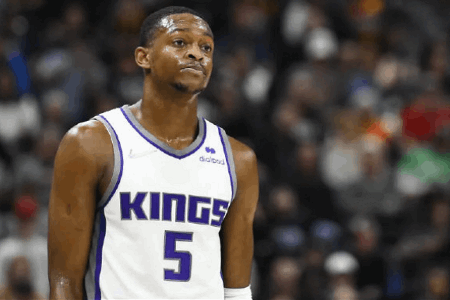 Shams：福克斯预计将在今天或周四对阵湖人的比赛中复出