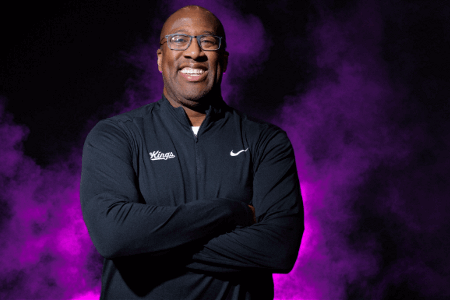 里程碑！迈克-布朗夺得执教生涯常规赛第400场胜利