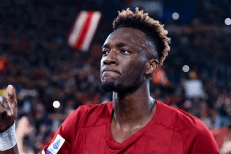 英媒：维拉有意罗马前锋亚伯拉罕，主帅埃梅里要求冬季引进