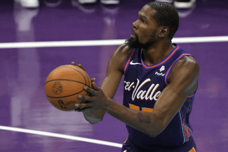 KD：我们在进攻端建立良好的势头 末节和双加时都延续了这种状态