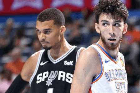 文班和切特生涯前15场都取得至少30帽+20记三分 历史前两人