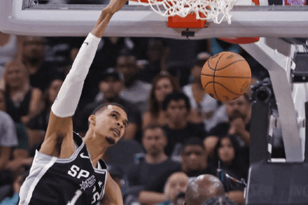 小乔丹：文班长这么高技能包还这么全面 他的职业生涯会很辉煌