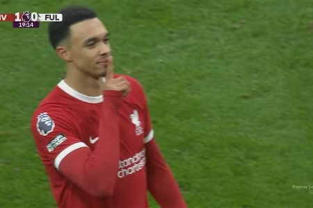 克洛普：阿诺德已成为不可或缺的球场领袖，这点对我来说非常重要