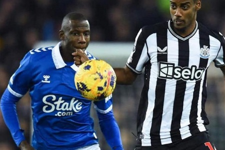 纽卡近9个英超客场仅取胜一场，为8-0狂胜谢菲联