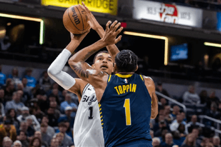 文班：我乐意多打五号位 尝试比赛的不同领域既重要又有趣