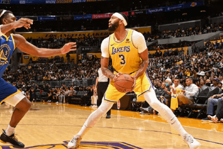 本赛季有眉无詹湖人2-0场均净胜4.5分 有詹无眉球队0-2场均净负24