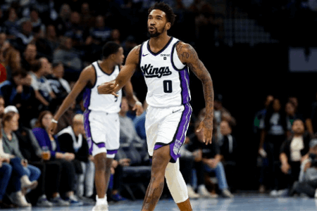 国王46个进球36次助攻！迈克-布朗：这表明我们大家之间联系紧密