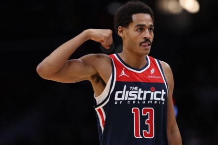 普尔三分13中8空砍全队最高的28分&8记三分平生涯纪录