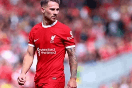 英超情报：利物浦中场大将有望复出，纽卡客场战力联赛倒数第二