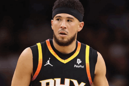 比尔：布克打控卫的成功体现了他的成长 角色转换其实不容易