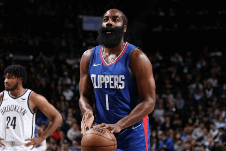 哈登：过去几个赛季经历了太多 我现在打球能找到乐趣