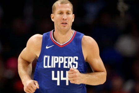 卢：普拉姆利和泰斯拼劲十足 他们为比赛带来了能量