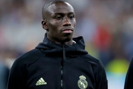 马卡：门迪的出色表现得到安帅的赞赏，皇马内部有人提议续约门迪