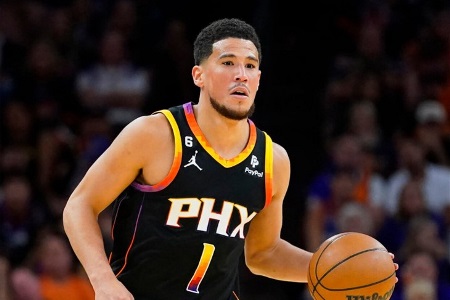 三节50+！杜兰特：布克的这场50+会在他的家庭中讨论很久